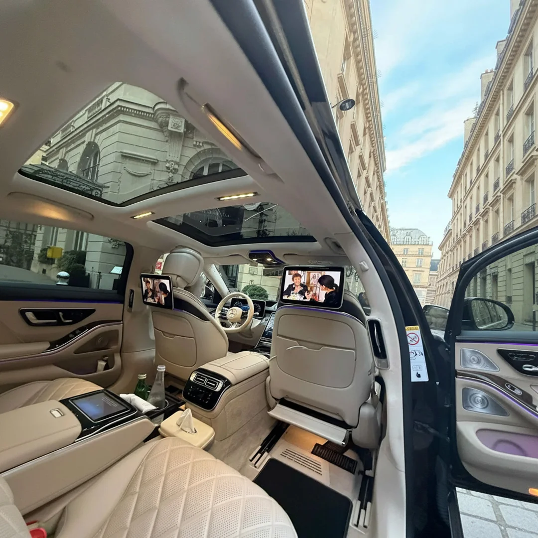 FIRST CLASS Interior